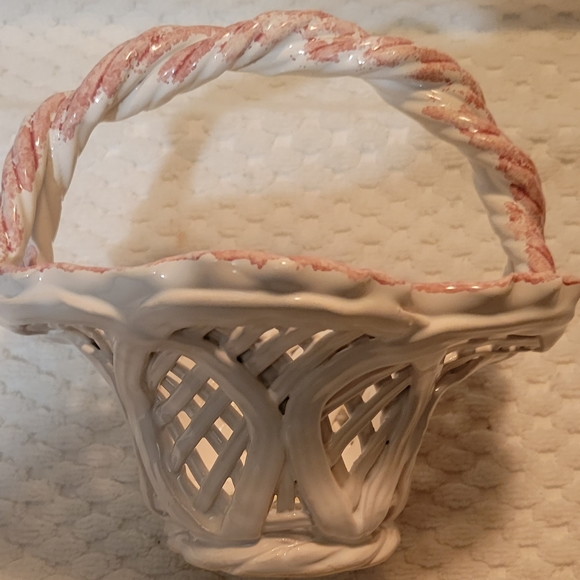 Porcelain  weave basket d - Picture 3 of 4